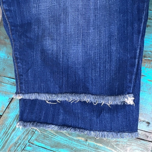 Old Navy Cut offs Denim Jean Shorts Raw Hem Size 16 - Picture 6 of 8